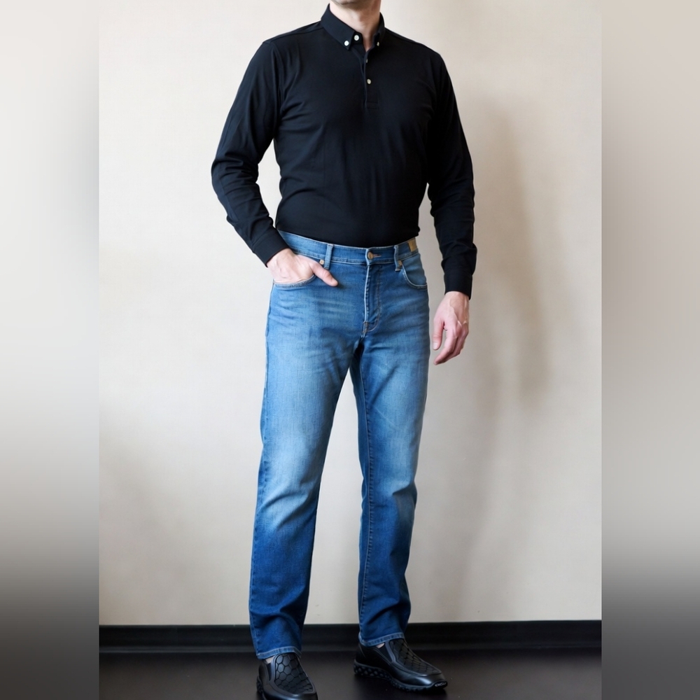 Hugo Boss Light-Mid Blue Relaxed Straight Jeans